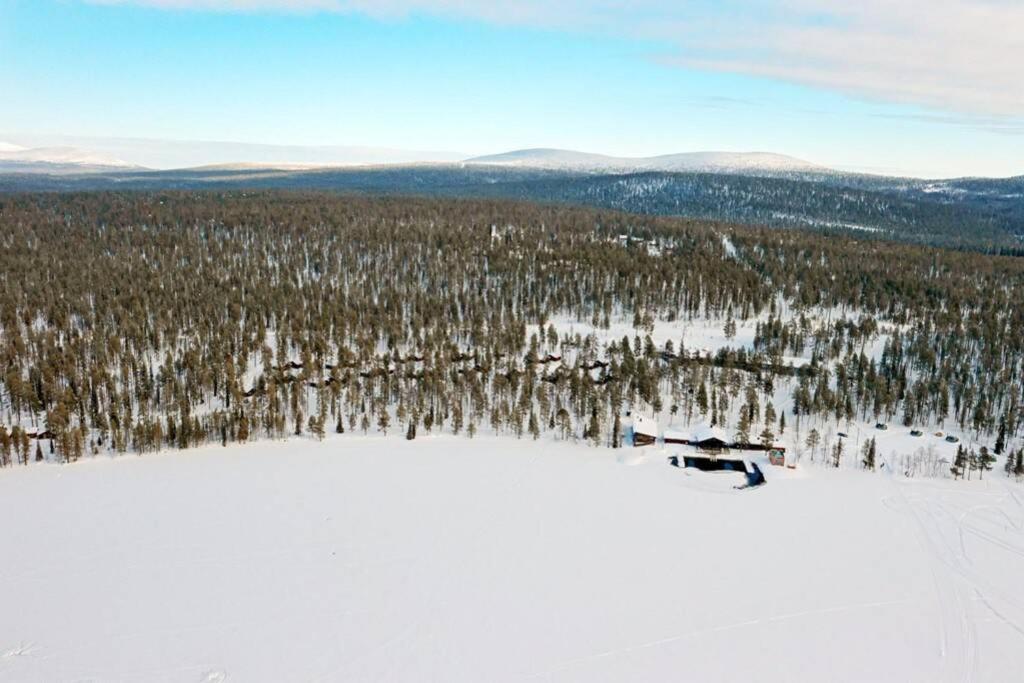 Moekki Jerisjaerven Rannalla Muonio Exterior foto
